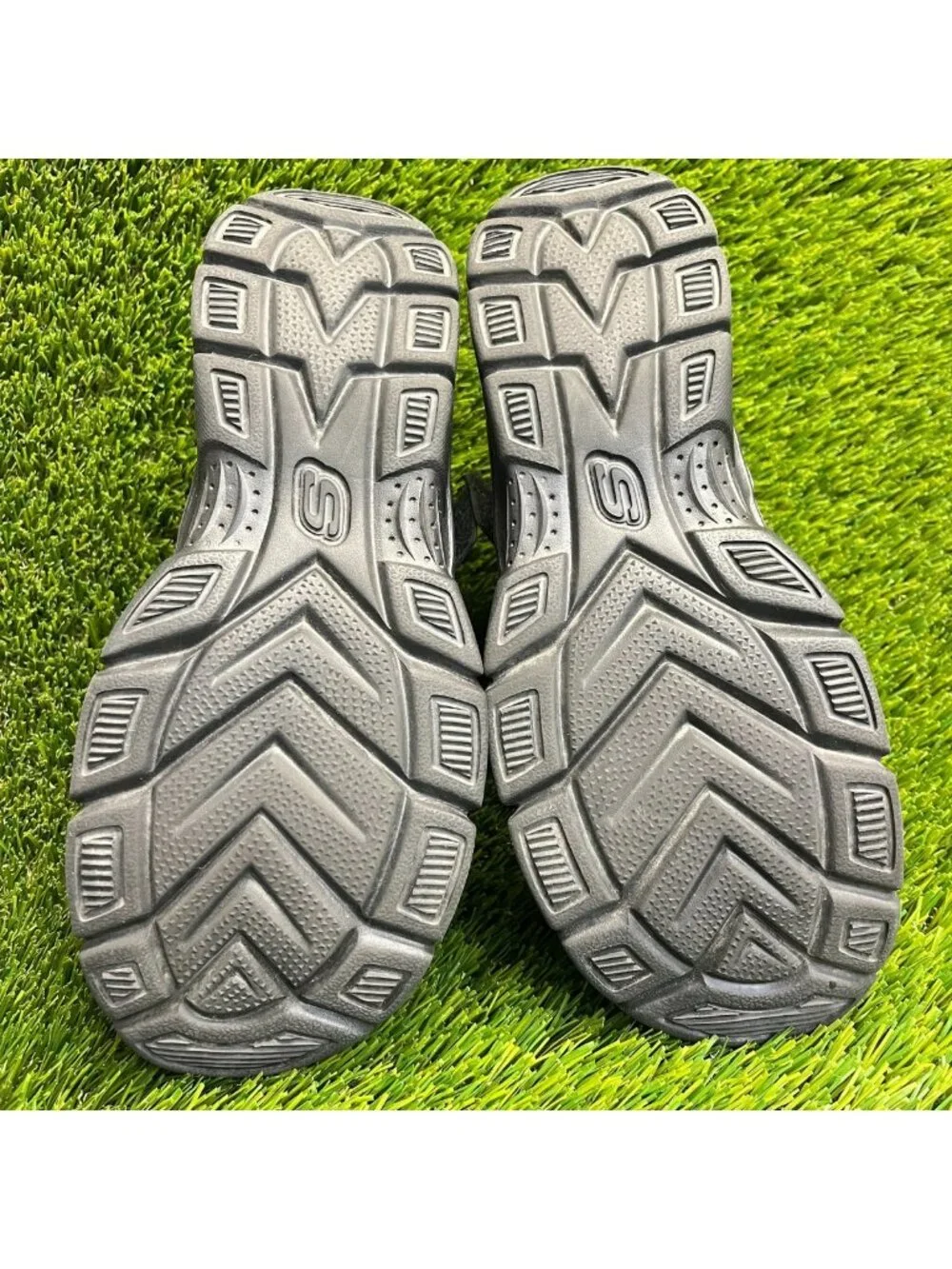 Skechers please review